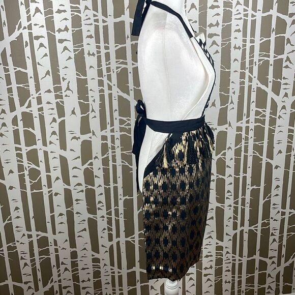 Max Studio Metallic Gold Ikat Printed Apron - Picture 2 of 12
